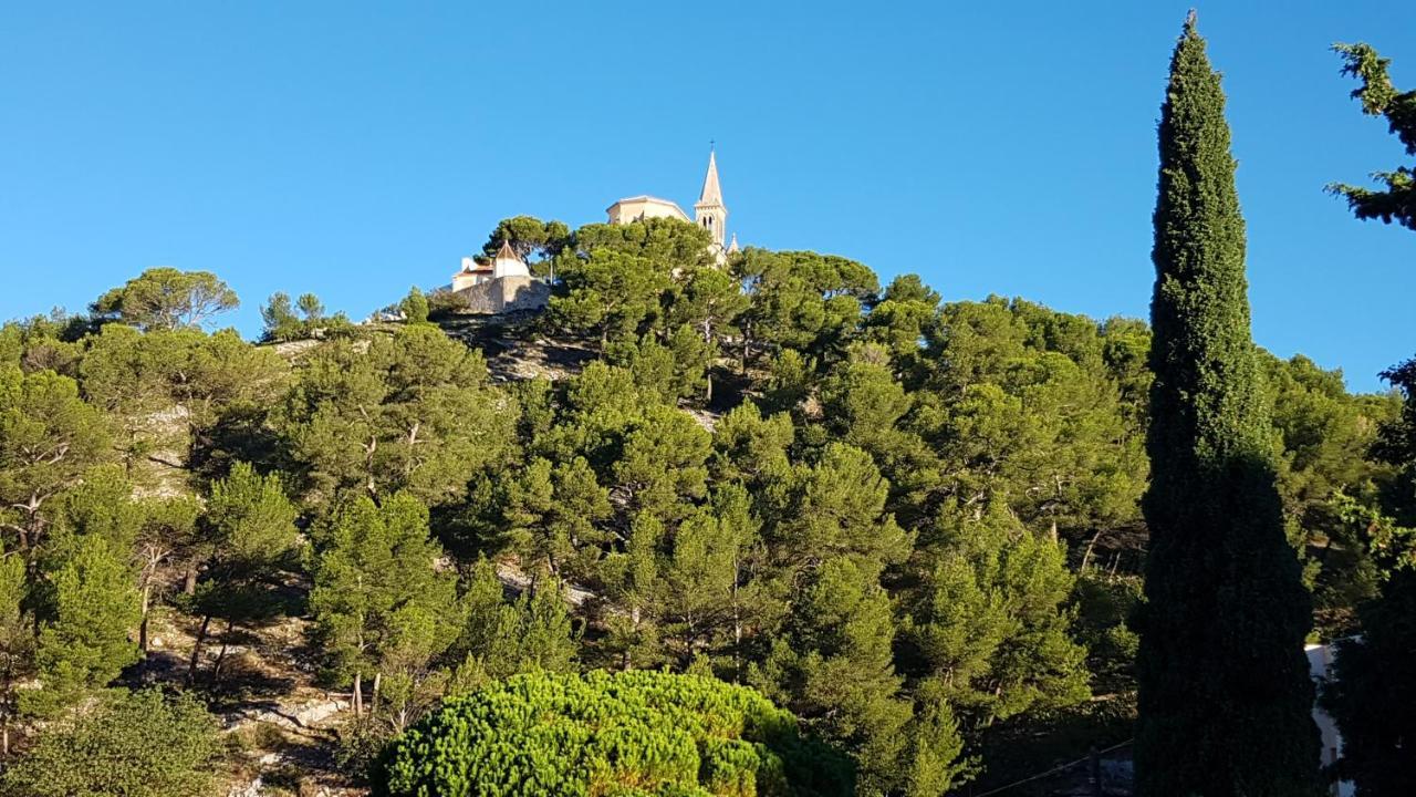 Gite Sous L'Olivier Marseille Bagian luar foto